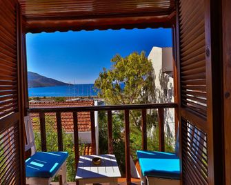 Zinbad Hotel - Kalkan - Balcón