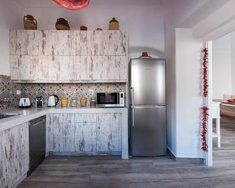 Anemi House & Villas - Oia - Cocina