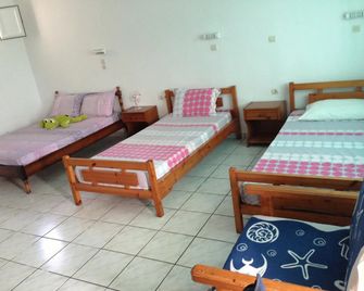 Nitsa Rooms - Kos - Slaapkamer