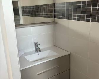 Valras Charme & Mer Proche - Valras-Plage - Bathroom
