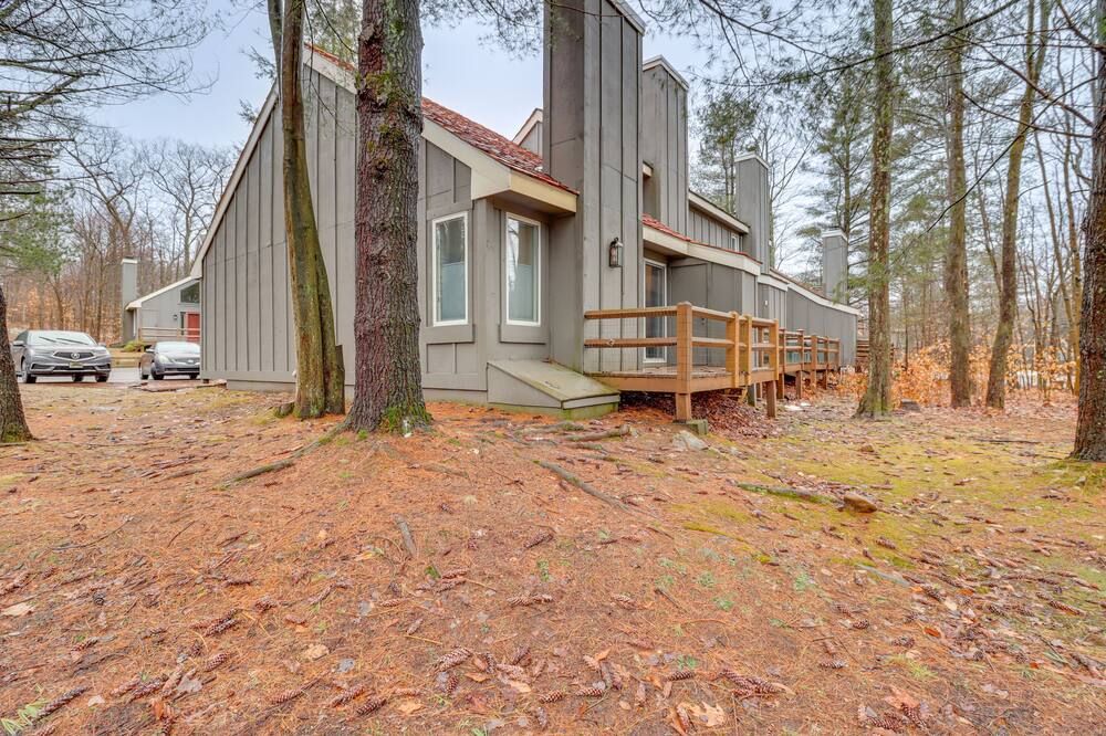 Cozy Cabin with Deck Less Than 1 Mi to Jack Frost Resort! - ليك هارمونى - مبنى
