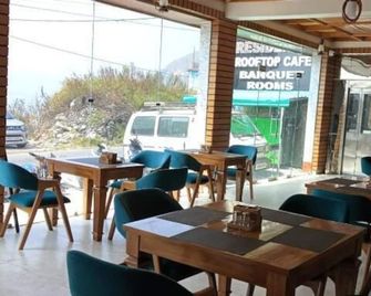 Hotel Kamal Residency by Uk Season - Chamba - Restaurant