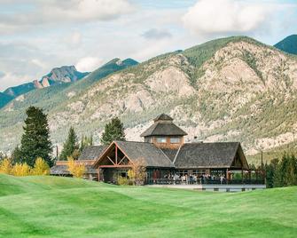 Headwaters Lodge at Eagle Ranch Resort - Invermere - Building