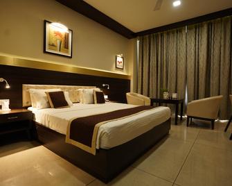 Hotel Highway Prince - Kotputli - Bedroom