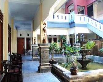 Hotel Sentral - Buleleng - Lobby