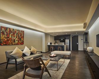 Tropics Eight Suites - Tanjung Tokong - Sala de estar