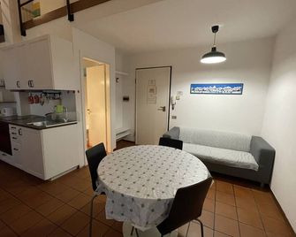 Cleo Rosa - Ancona - Comedor