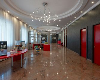 Hotel Toscanini - Parma - Lobby