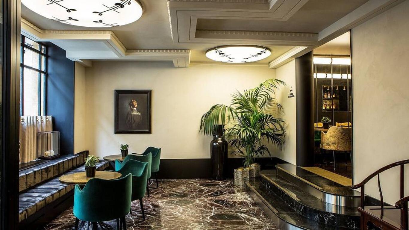 أوتل دو روند بونت دو شنزيليزيه