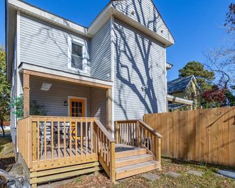 Orange Crush Townhome I, Beach & Pet-Friendly - Cape Charles