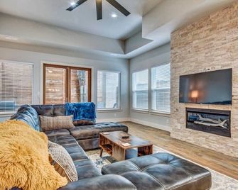 Luxury 4br Dallas Home / 5 Mins Dt / Private Yard - Dallas - Sala de estar