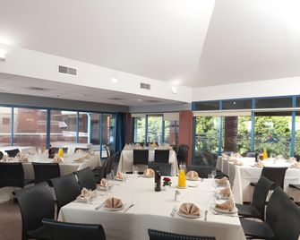 Hi Shlomi Hostel - Naharija - Restaurant