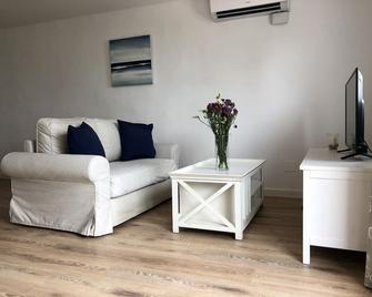 Vilamarlux II - Vilassar de Mar - Wohnzimmer