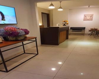 Senayan Suites - Yakarta - Recepción