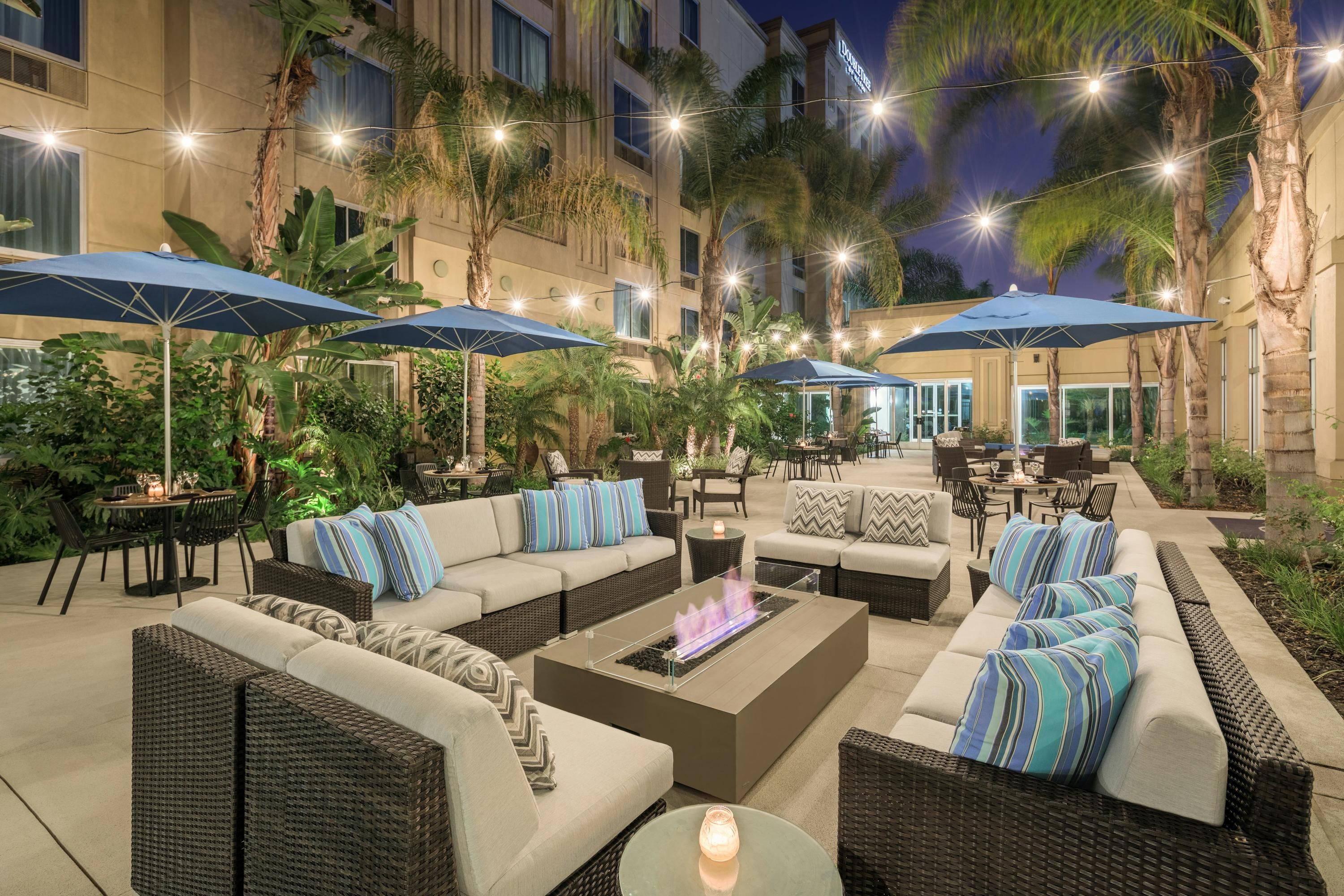 DoubleTree by Hilton Hotel Los Angeles - Commerce - Commerce - Patio