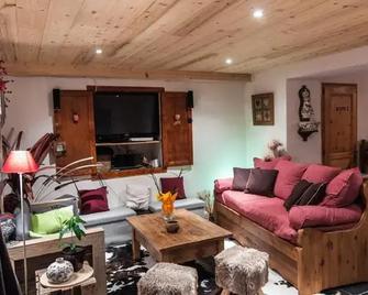 Le Chalet De Thalie - Bourg-Saint-Maurice - Living room
