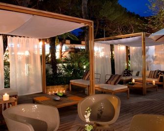 Hotel De Londres - Rímini - Patio