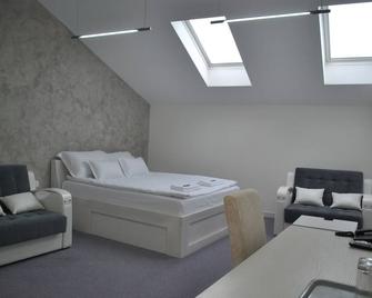 Villa Marija M L - Belgrado - Habitación