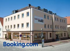Hotel Mehl - Neumarkt in der Oberpfalz - Bâtiment
