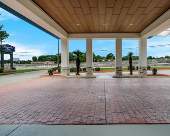 Hampton Inn Columbia-I-26 Airport - West Columbia - Vista del exterior