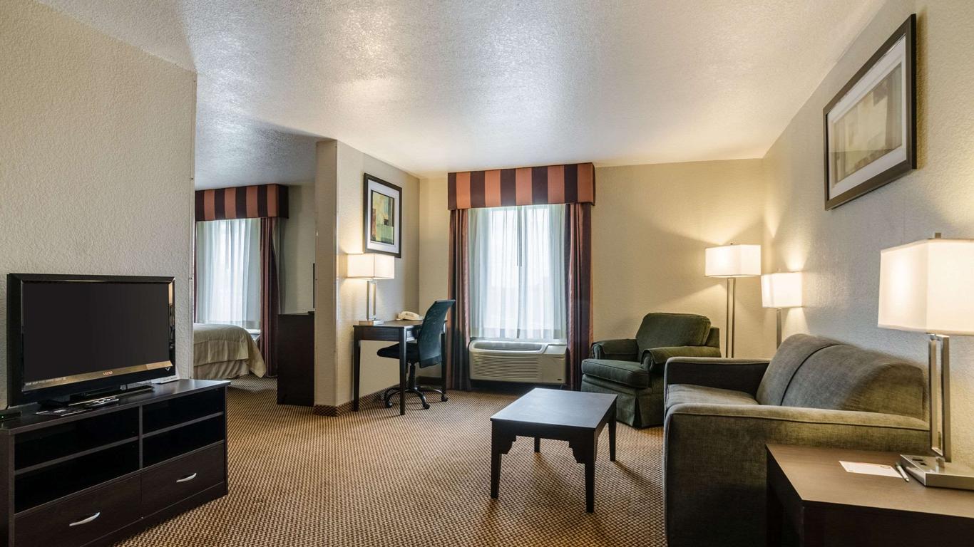 Quality Inn & Suites