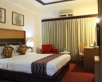 Mega Matra Hotel - Cakarta - Yatak Odası