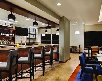 Hyatt House Denver Airport - Denver - Bar