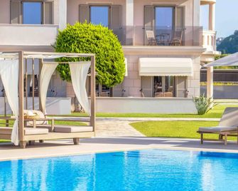 San Giovanni Beach Resort and Suites - Lefkáda - Pool