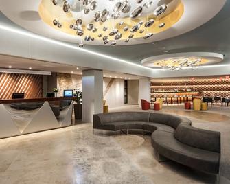 Ensana Thermal Aqua - הביץ - לובי