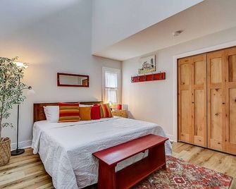 Grace Jo Vacation Home at Tamarack - Wisconsin Dells - Bedroom