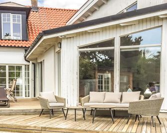 Lovely Home In Trelleborg With Sauna - Trelleborg - Uteplats