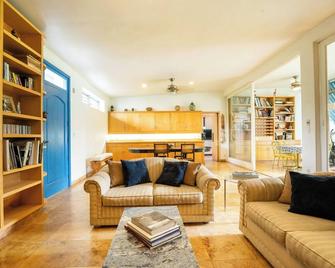 Family-Friendly Oasis with Pool in Cuernavaca - Cuernavaca - Lounge