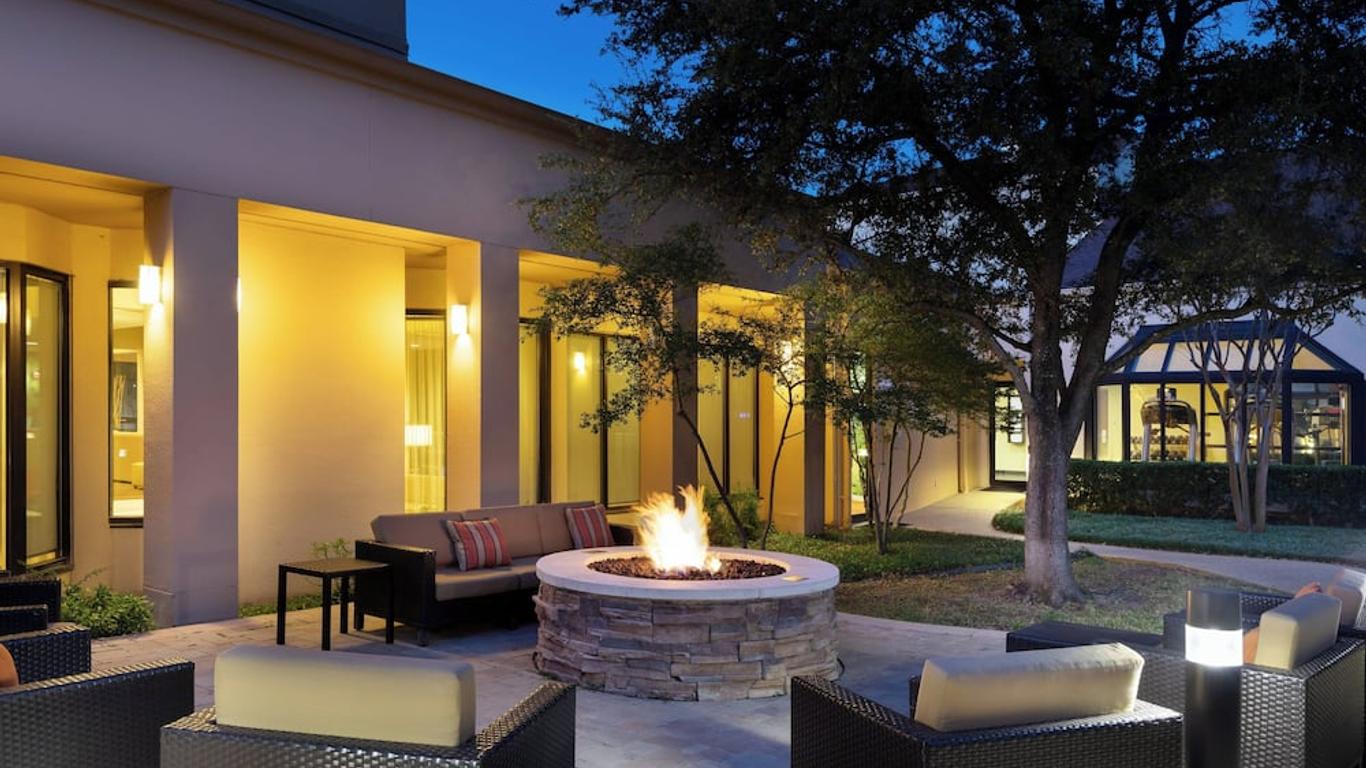 Courtyard by Marriott Dallas-Fort Worth/Bedford