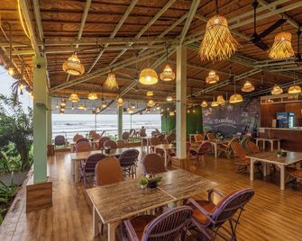 Amadi Beach Front Resort - Mandrem - Restaurante