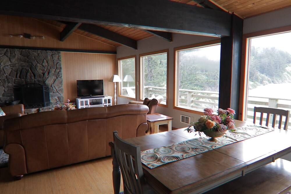 West Cove -Oceanfront Private Beach - Brookings - Jídelna