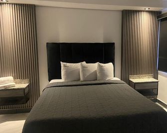 Hotel Suites Royal - Tijuana