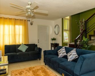 The Beach House II Bedroom with - Portmore - Living room