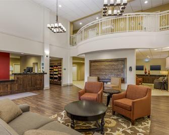 Best Western Plus Hudson Hotel & Suites - Hudson - Lobby