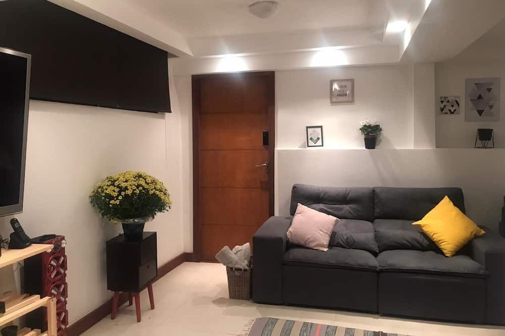 House with pool in Joá with access to the lagoon. (Rental of the entire space) - ريو دي جانيرو - غرفة معيشة