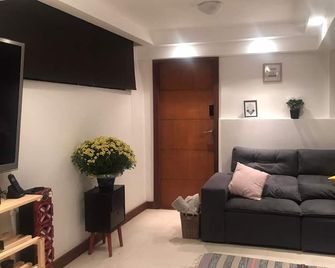 House with pool in Joá with access to the lagoon. (Rent the entire space) - Rio de Janeiro - Stue