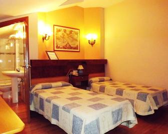 Hotel Castilla - Antequera - Bedroom