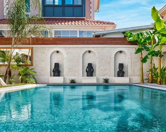 Meruno Alacati - Cesme - Pool