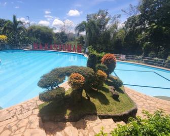 Bakasyunan Resort and Conference Center - Tanay - Tanay - Pool