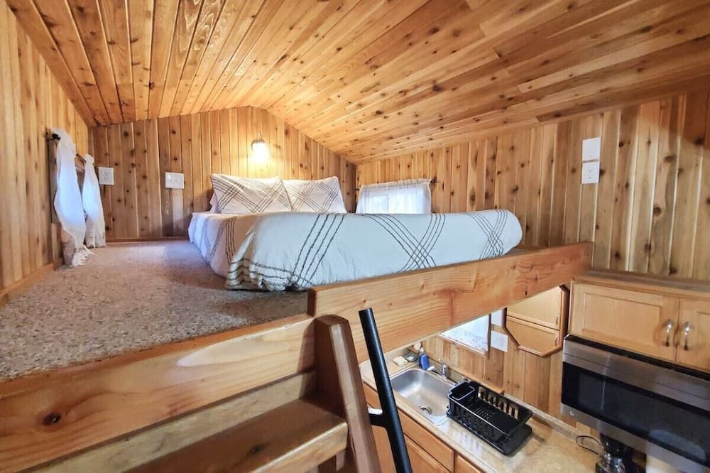 Cozy Yet Spacious, Tiny House on Tires - Forks - Schlafzimmer