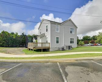 Cozy Starkville Apartment Walk to Main Street! - Starkville - Building