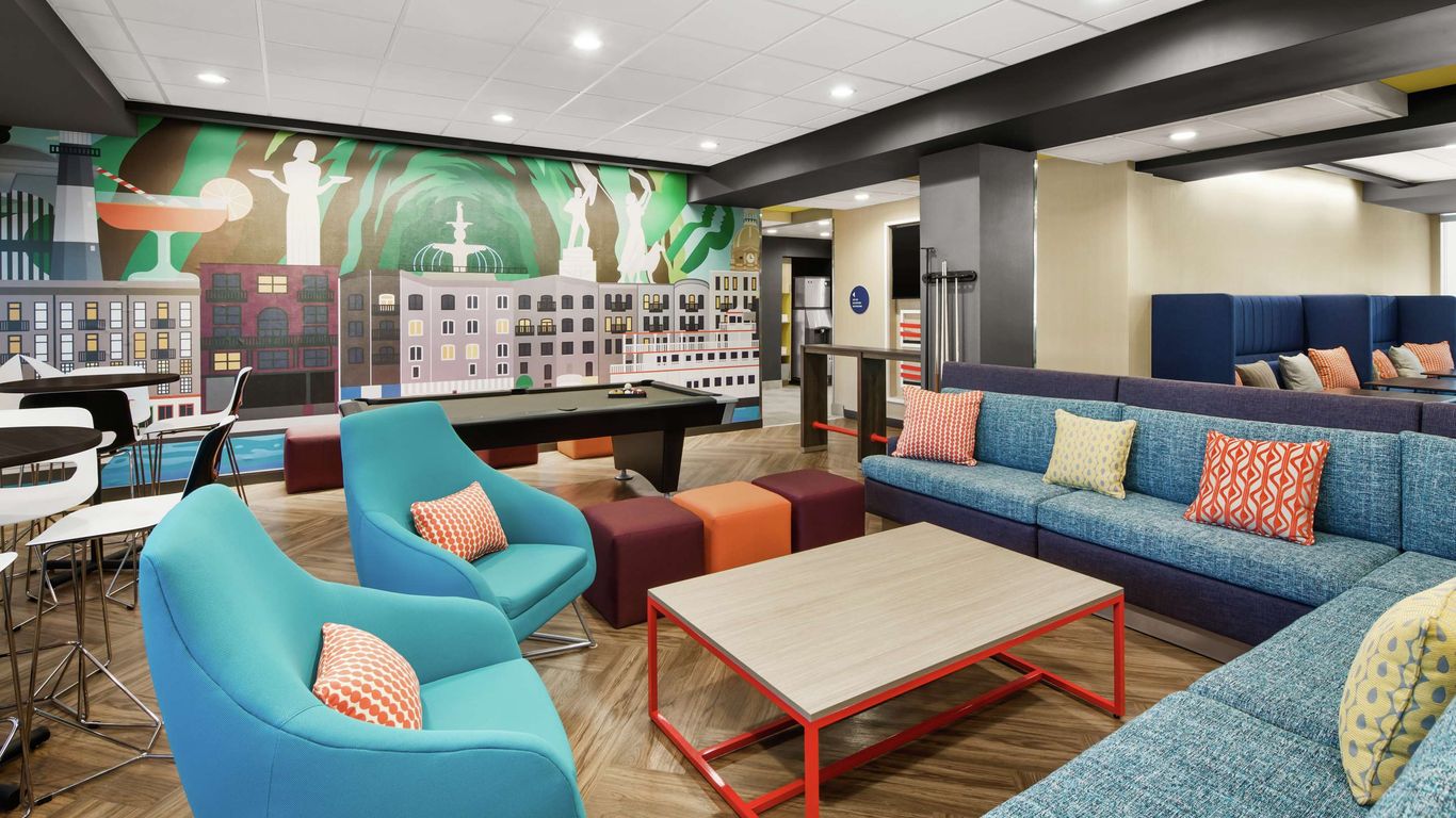 Tru by Hilton Savannah Midtown