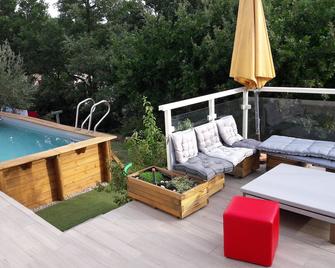 La Maison Familiale - Lagarrigue - Patio