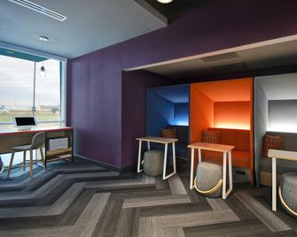 Tru By Hilton West Memphis - West Memphis - Business Center