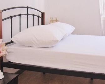 Pansion Sibenik - Sibenik - Habitación