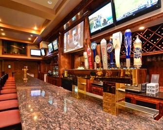 Comfort Inn and Suites Plattsburgh - Morrisonville - Plattsburgh - Bar
